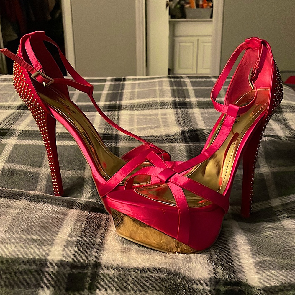 Women Pink bedazzled high heels